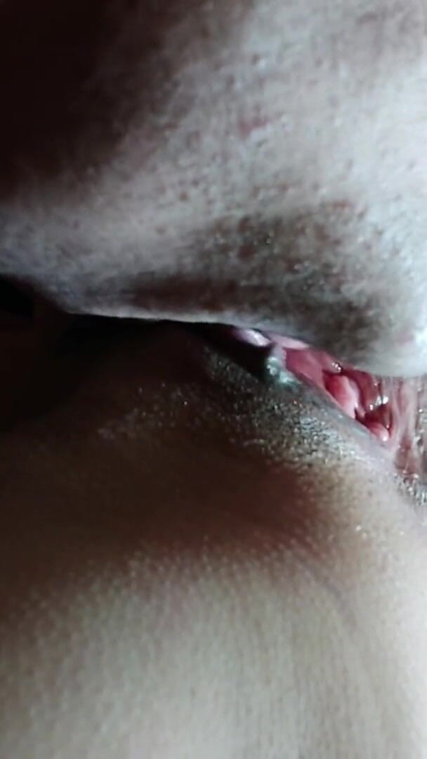 Wet Pussy Fuck: My First Teen Pussy Licking up Close