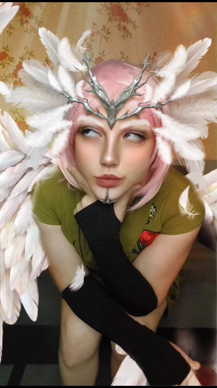Kitty_Cross: Nebeská kočka: Hladké, Sexy a Andělské Femboy Vibres