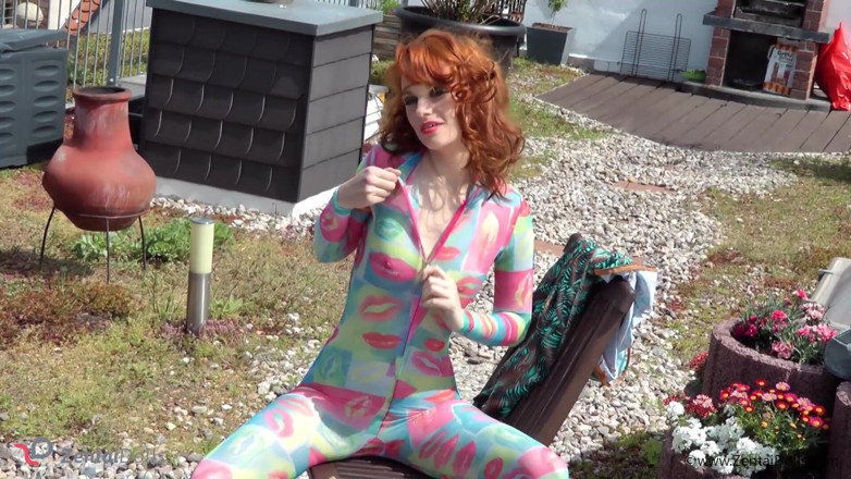 ZentaiDolls: Avvolta in Zentai