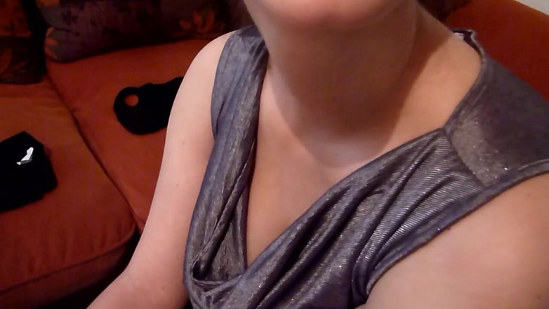 Viktoria Goo: Cumslut - facialisée sans avertissement !