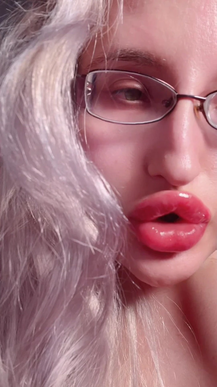 FinDom Goaldigger: I Lost My Eyeglasses