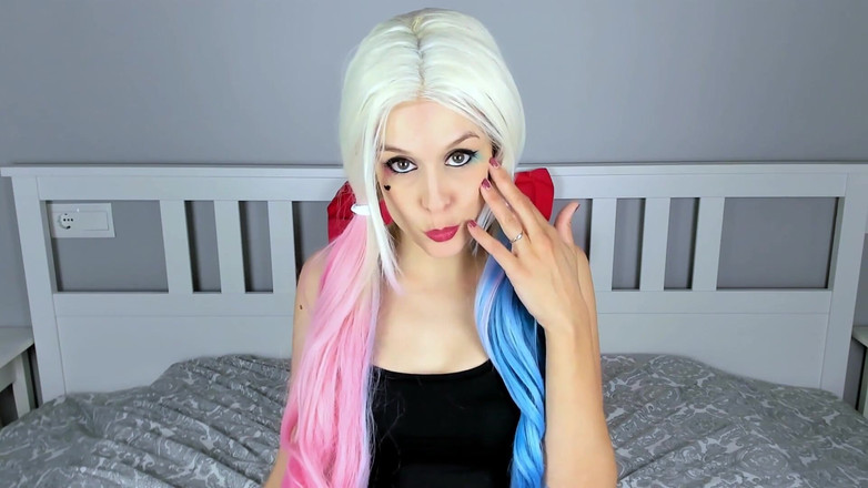 Candystart Videos: Harley Quinn. Săruturi