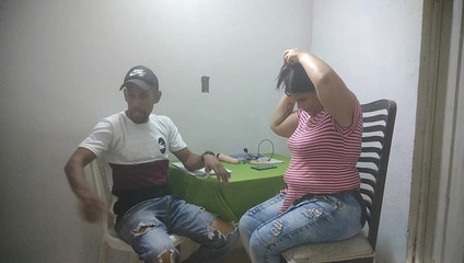 Adribella69: 我去了一个试镜，发现我的继父是主人，最后我操了他的屁股