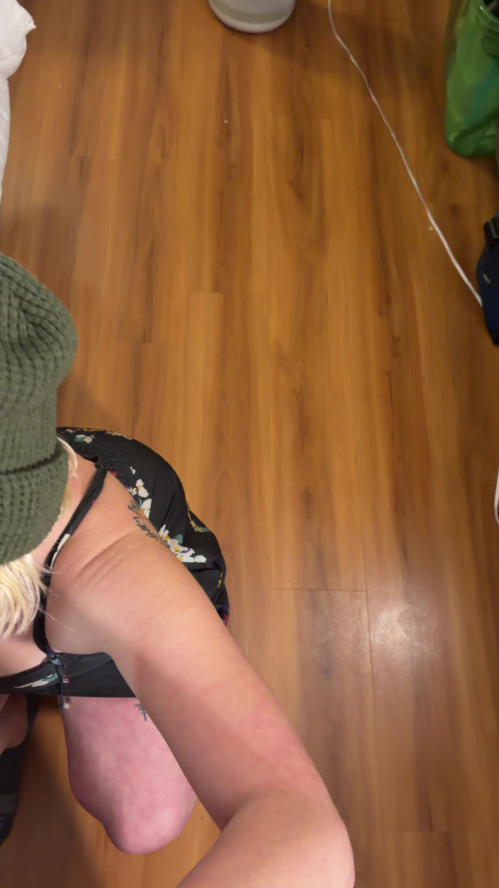 Alpha stud 4 u: Mouth Fuck Her on Her Knees