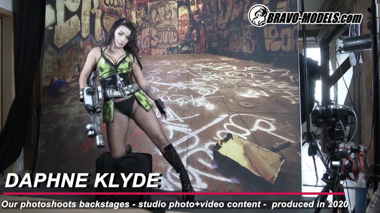 Bravo Models Media: Backstage photoshoot Daphne Klyde - Adult