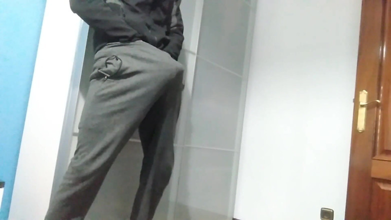 Elvissc: I Show You My Hard Banana Inside My Pants and...