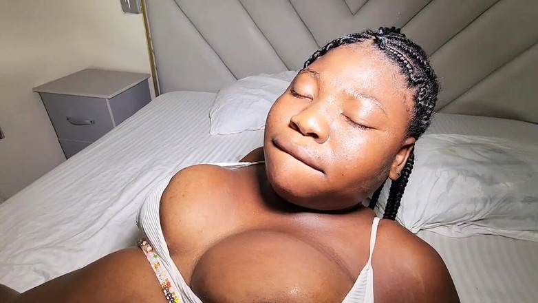 Afro fuck queens: Threesome Afrika panas, dua pantat hitam besar disodok