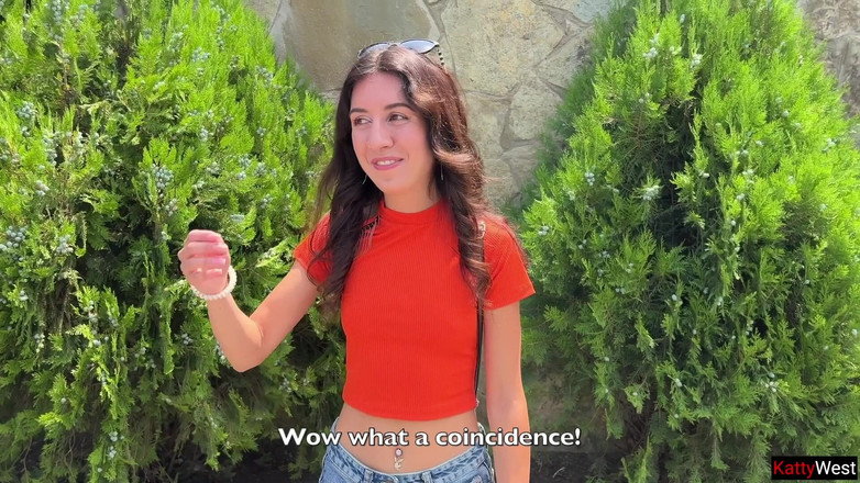 Katty West: Público nos arbustos com um estranho e louco tiro andar...