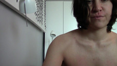 We heart Milfs: 망사 스타킹을 신고 섹스하는 갈색 머리 아마추어