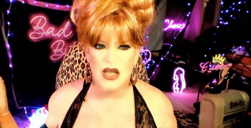 FemmeCheri120: З кам-шоу 1:1 - демонструю свої гормональні груди для шанувальника і допомагаючи йому звільнитися - він до речі виглядав смачно!