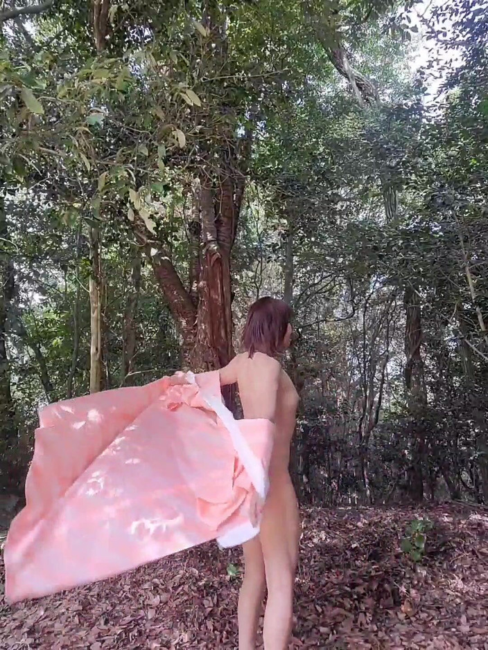 Mayumi Kanzaki: Fotografia plenerowa kimonami