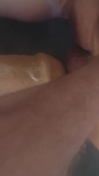 Due buchi, una macchina del sesso