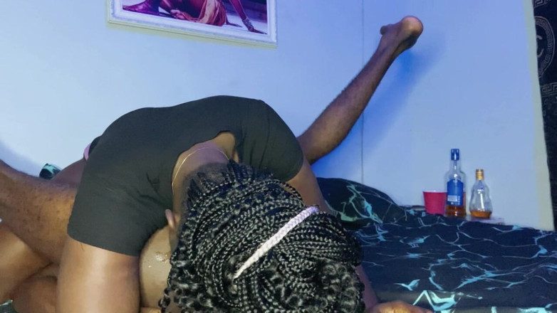 Nastyblackmama: Come mi culo para mí compañero de cuarto de servicio...