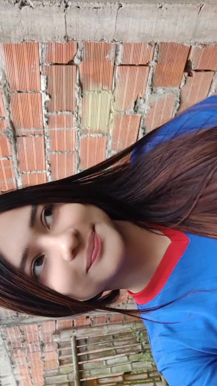Yulieth Gomez: 내 파란 패티를 좋아해?