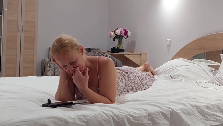 Selena701: Mature Blonde Wife Enjoys Massage Sex