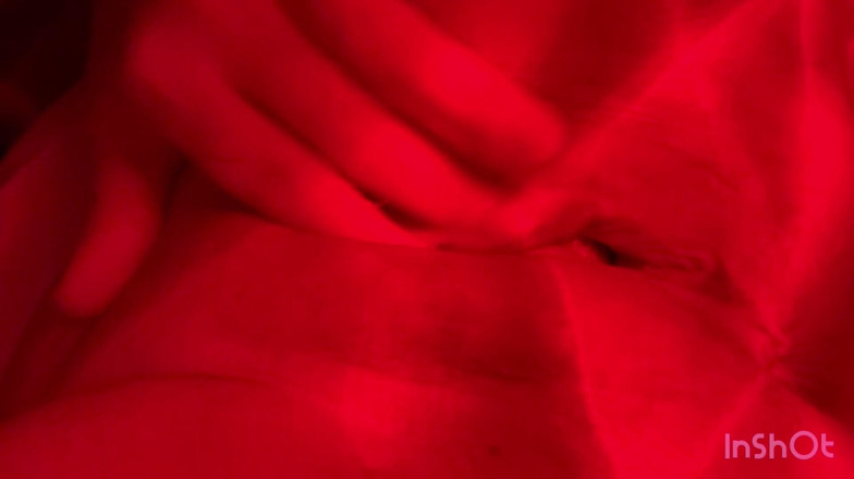 KapkanAruniCouple: Lillasyster förbereder sin fitta.