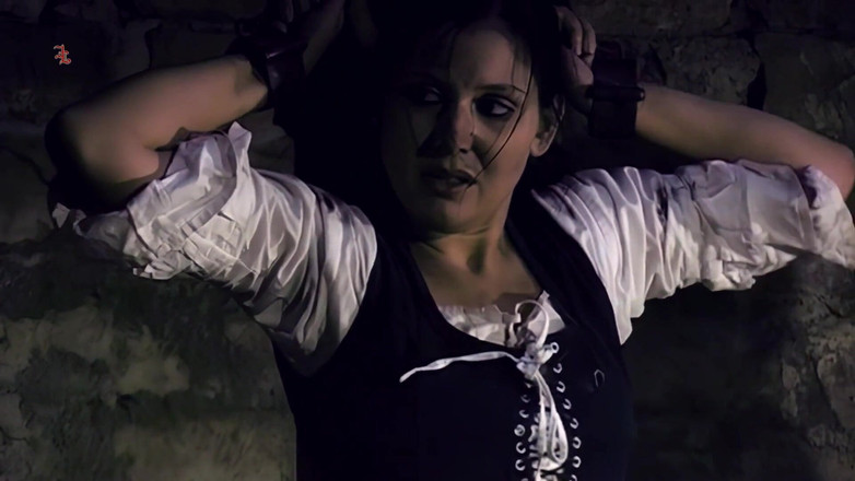 Inquisition and prison world: El vello púbico de Agatha se afeita con un látigo...