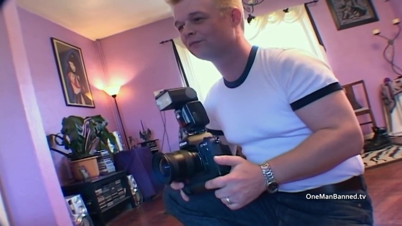 One Man Banned: La esposa quiere hacer porno