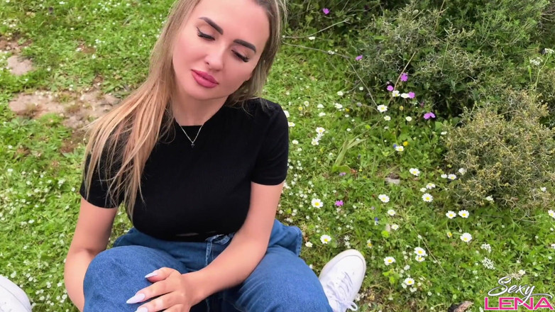 Goddess Lena: Grecka górska robota z spoconymi nylonowymi stopami – wykręcanie na zewnątrz...
