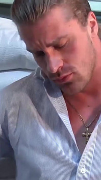 MENATPLAY - Denis Vega seduz colega hetero Johan Kane