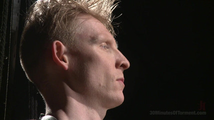 30 Minutes of Torment: 直跆拳击手在射精时被扣篮