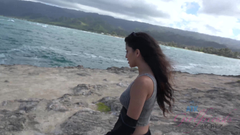 ATK Fans (Girlfriends): Kỳ nghỉ ảo Oahu với Sophia Leone 1/2
