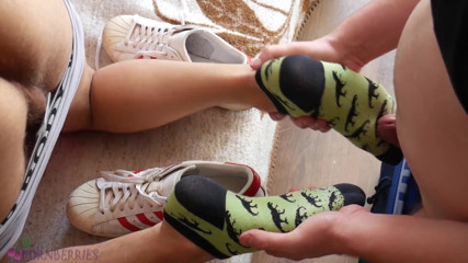 Ethan Alex: Sneakers and sweaty socks footjob, cum on soles