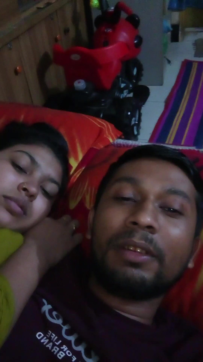 Desivideo: La jolie femme mariée aimante d’un couple nouvellement marié adore...