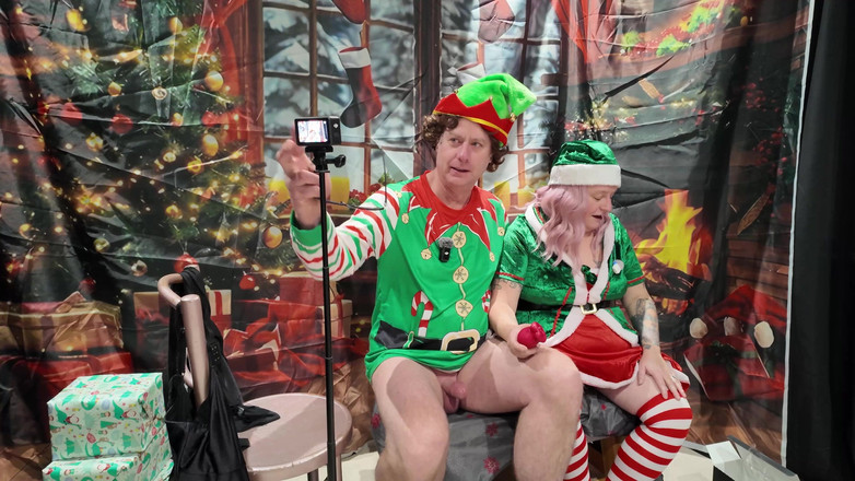 The Izars: कामुक बौने सेक्स टॉय शेल्फ डे पर 3