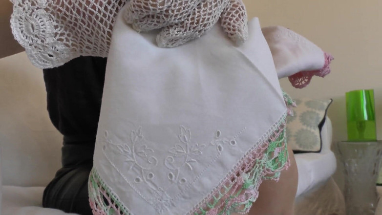 Lady Victoria Valente: วันของคุณดมกลิ่นผ้าเช็ดหน้าวินเทจ ตอนที่ 2 เลดี้วิคตอเรียวาเลนเต้