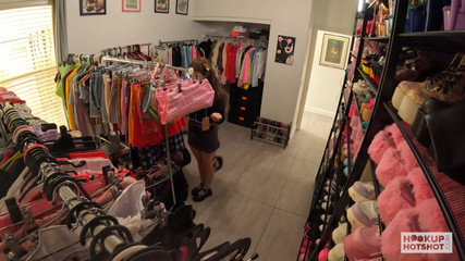 HookUp HotShot-BTS: 漂亮的荡妇juniper 任乞求被下流下流女干！