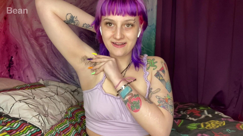 Alice Bean: Aberração cheirando a axila