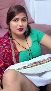 देसी गांव की भाभी ने पति को धोखा दिया। उसने अपने बॉस द्वारा चुदाई की हिंदी ऑडियो में