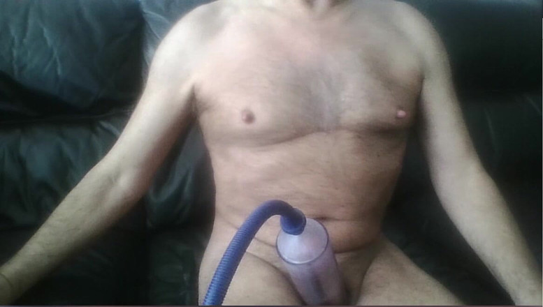 Slave4udom - swich bdsm: Slave4udom Sergilendi, Penis Ve Yumurtalarda Vakum Pompası