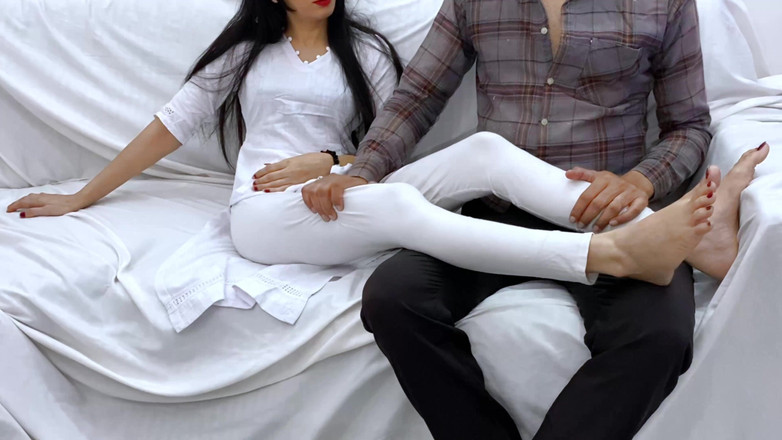 Desifilmy45: Video romántico y de sexo completo de mí y mi...