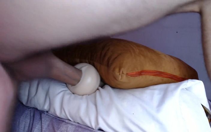 Charrterr: 私は自分の大人のおもちゃをとても激しくファックします