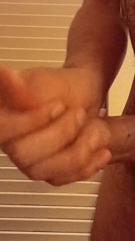 Quickie Precum Masturbasi
