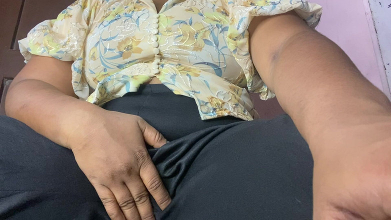 Angoori: Als ik geen penis kon vinden, deed ik het met...