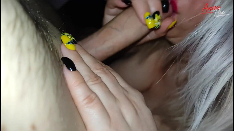 Anna Fire: Admitiendo la obsesión de mis pies con mi madrastra caliente