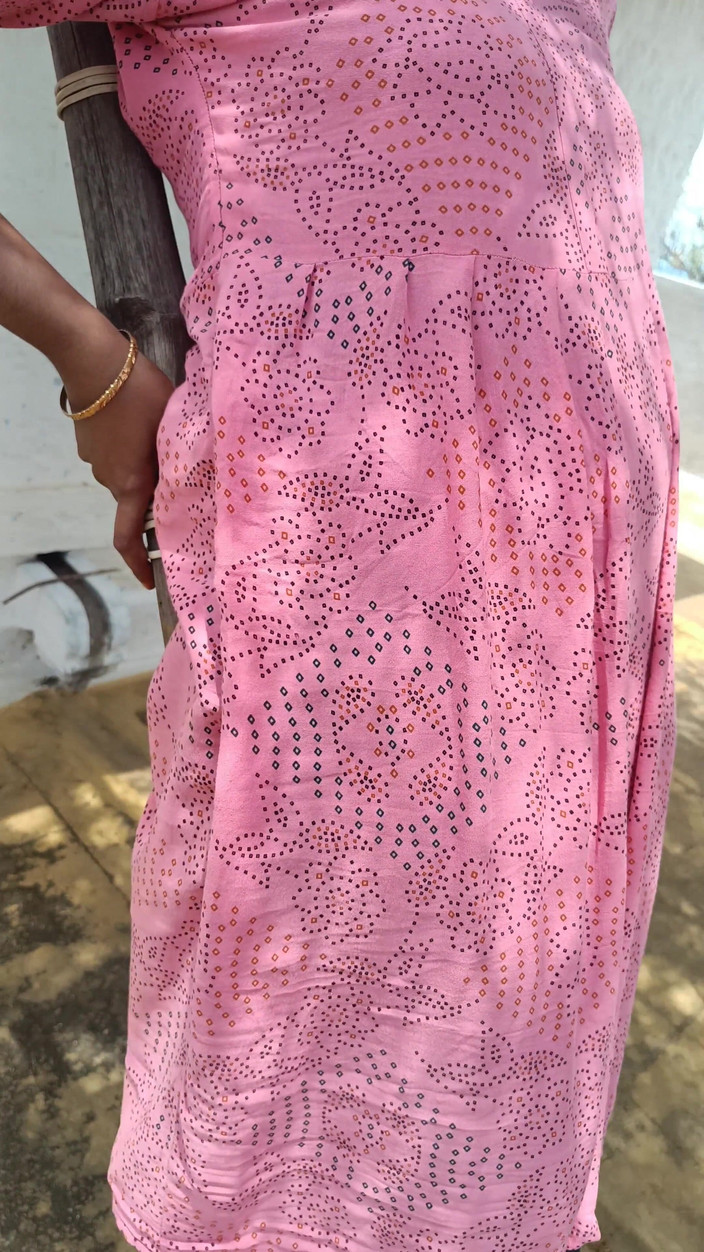 Inba: オーナーと野外で恋愛やごっこ遊びを楽しむデパートスタッフ