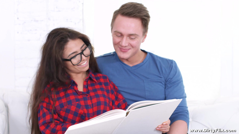 She is Nerdy: Nerdy gal fucked by a stranger
