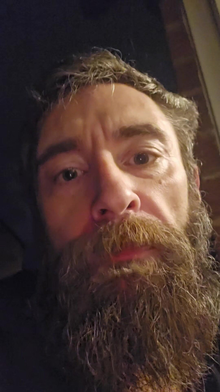 Smoking stoker: Kencing melancap dan merokok