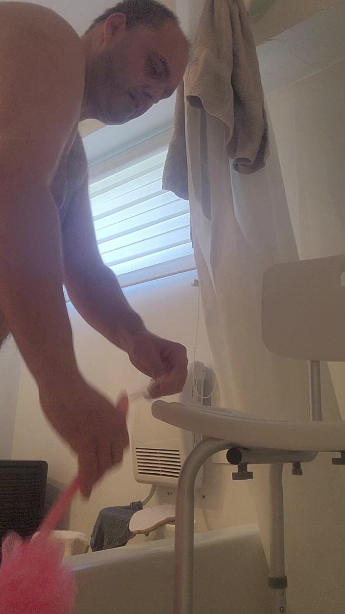 Caressonnous: Papa Ours Va Prendre Sa Douche