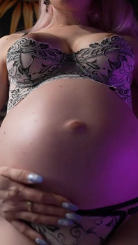 Pregnant Giantess Is Hungry! Beware, Tiny