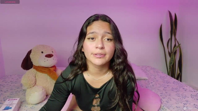 Emilyn Grifs: Vrei să vii să mă fuți acum?