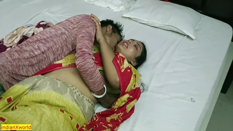 Indian Xshot: Giovane meccanico televisivo scopa la moglie divorziata