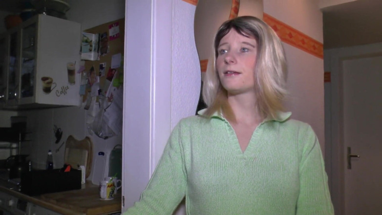 MMV Deutschland Porno: Tätowierte ehefrau mit dickem arsch kam gerade zu ihrem nachbarn,...