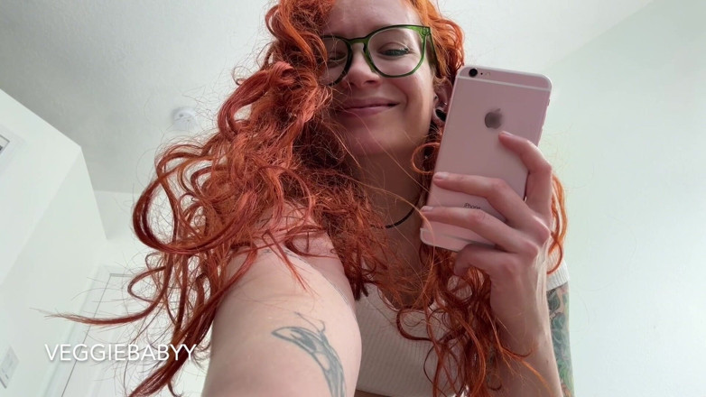 Veggiebabyy: 완벽한 무력감에 웃음과 이륙 실행