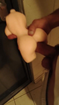 Baise avec des jouets