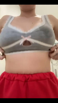 Have Some Jiggly Tiddies